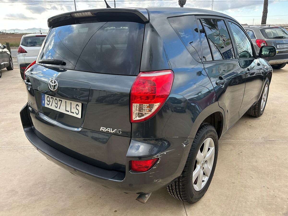 TOYOTA RAV 4 XTR 2.2 D-4D 4X4 SPANISH RHD IN SPAIN 143000 MILES SUPERB 2009